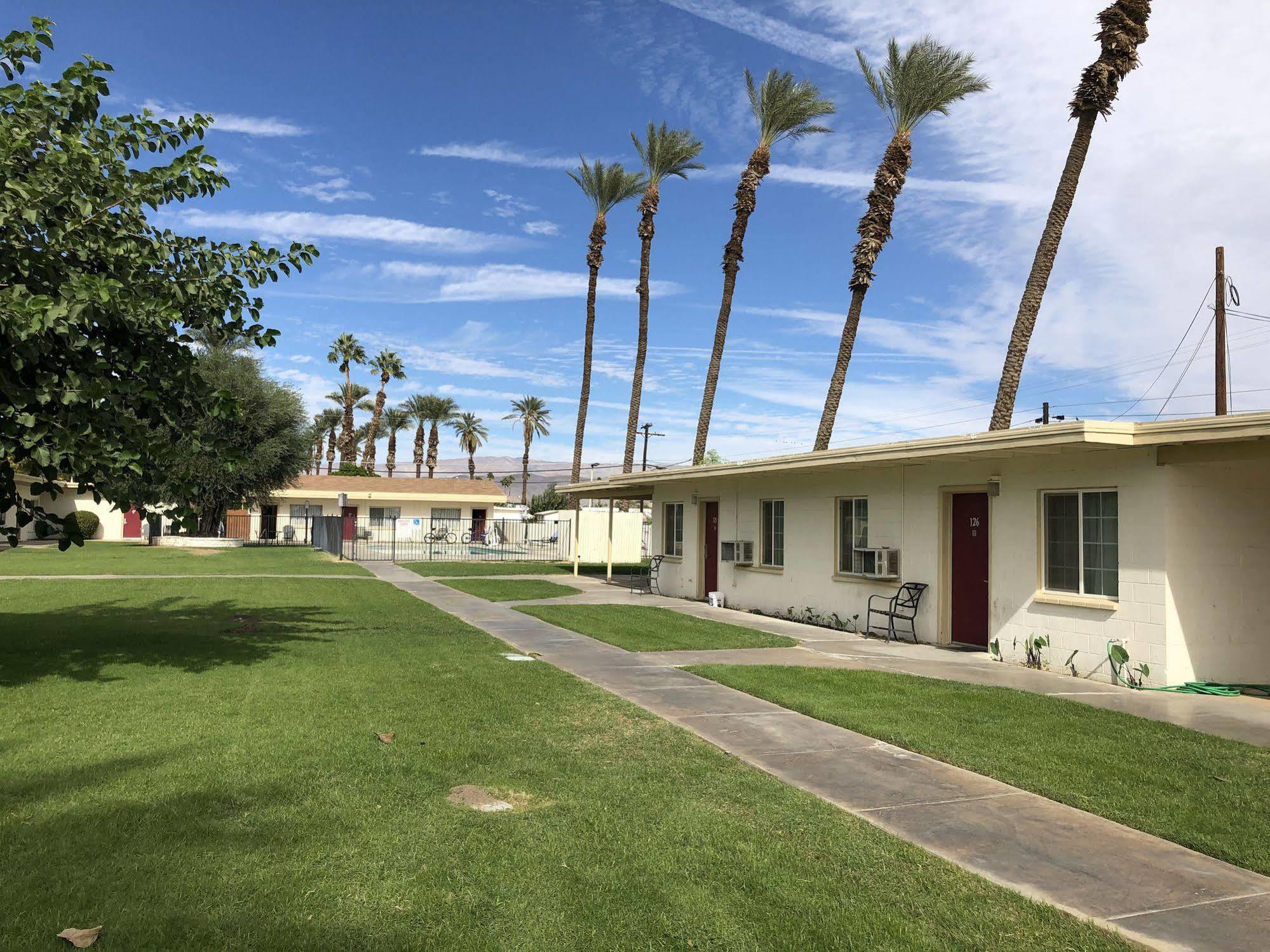 Western Sands Motel Indio Exterior photo