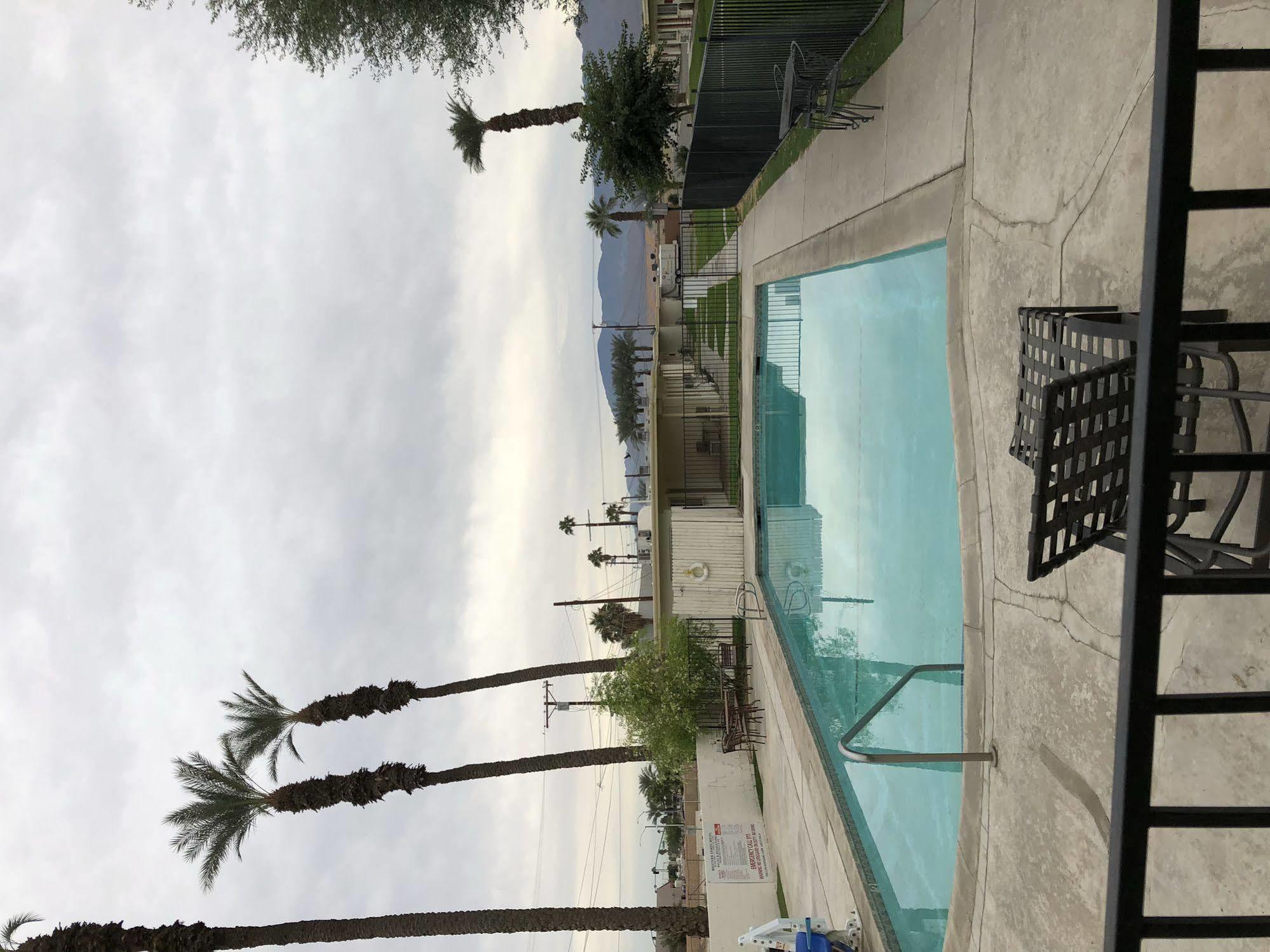 Western Sands Motel Indio Exterior photo
